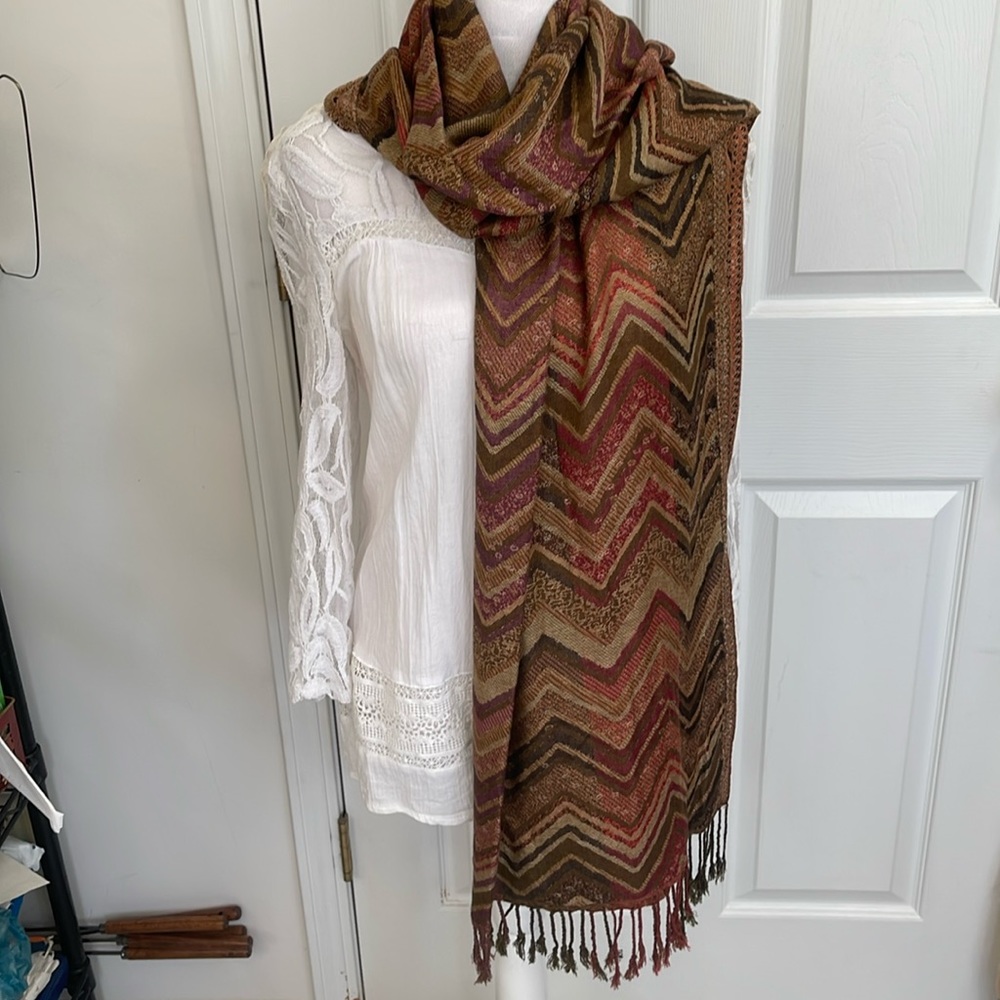 RACHEL ZOE ZIG ZAG PATTERN SCARF NWOT